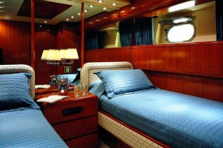 BARON - Twin Cabin